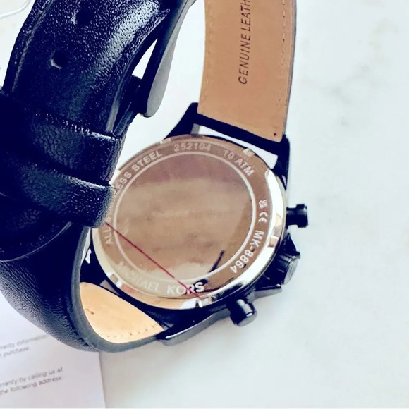 NIB Micheal Kors Thompkins MK8864 Leather Watch - Picture 6 of 6